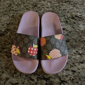 Women Gucci slides